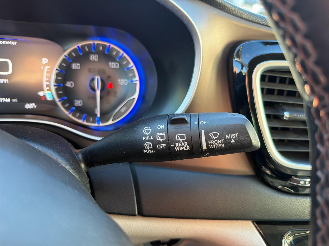 Chrysler Pacifica Touring-L Plus 2017