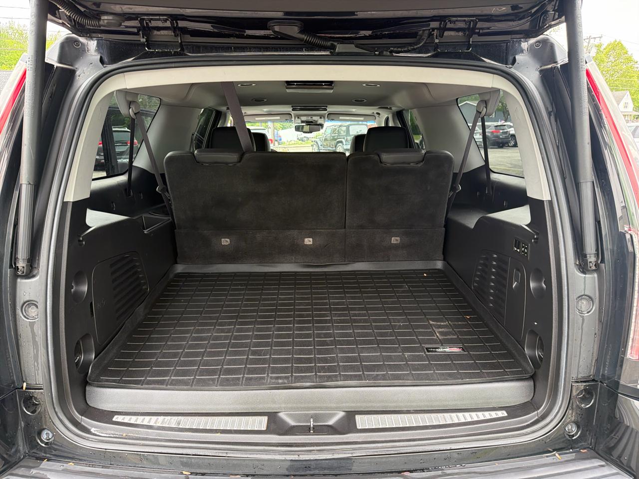 Cadillac Escalade ESV Premium 4WD 2016