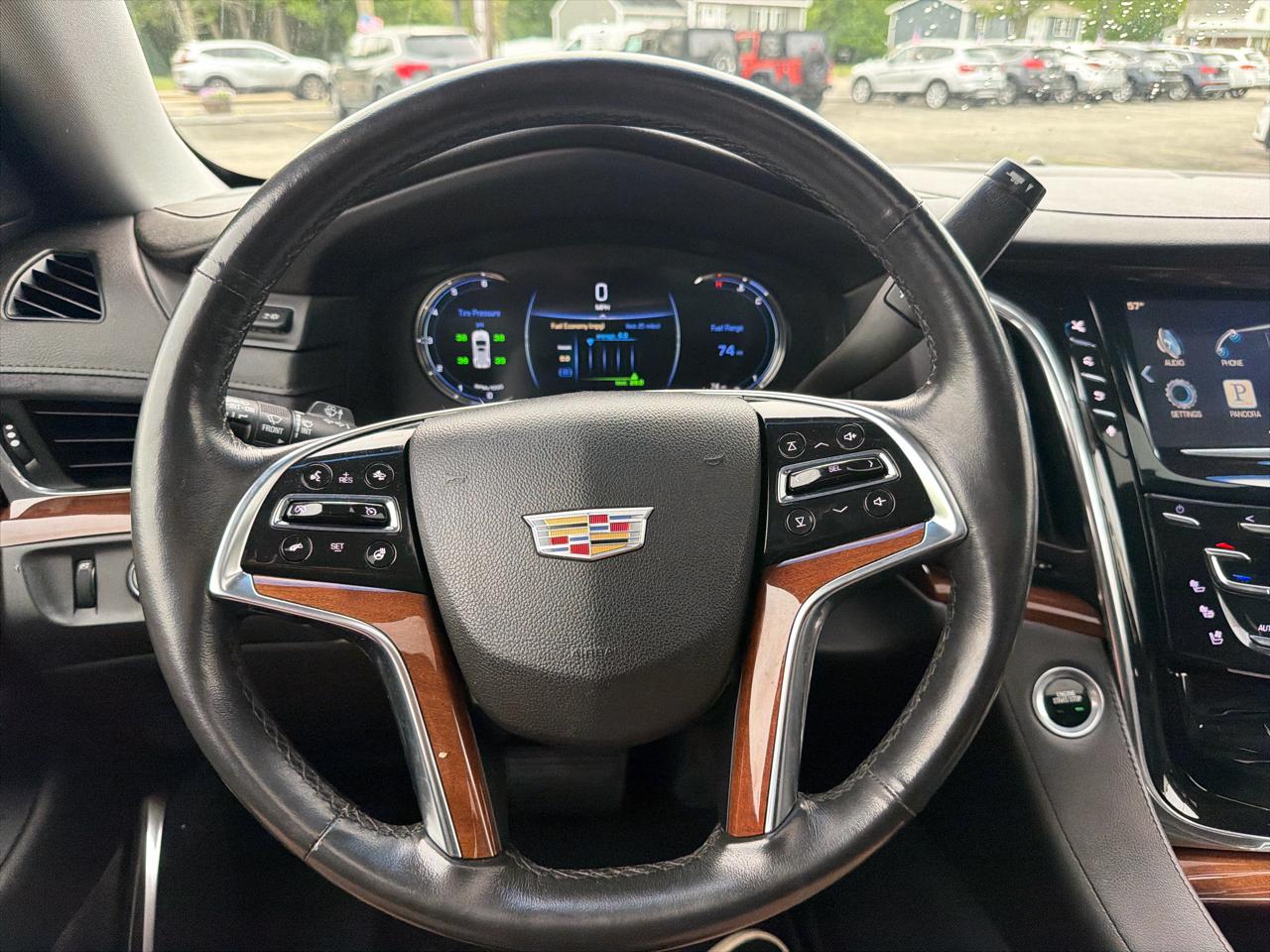 Cadillac Escalade ESV Premium 4WD 2016