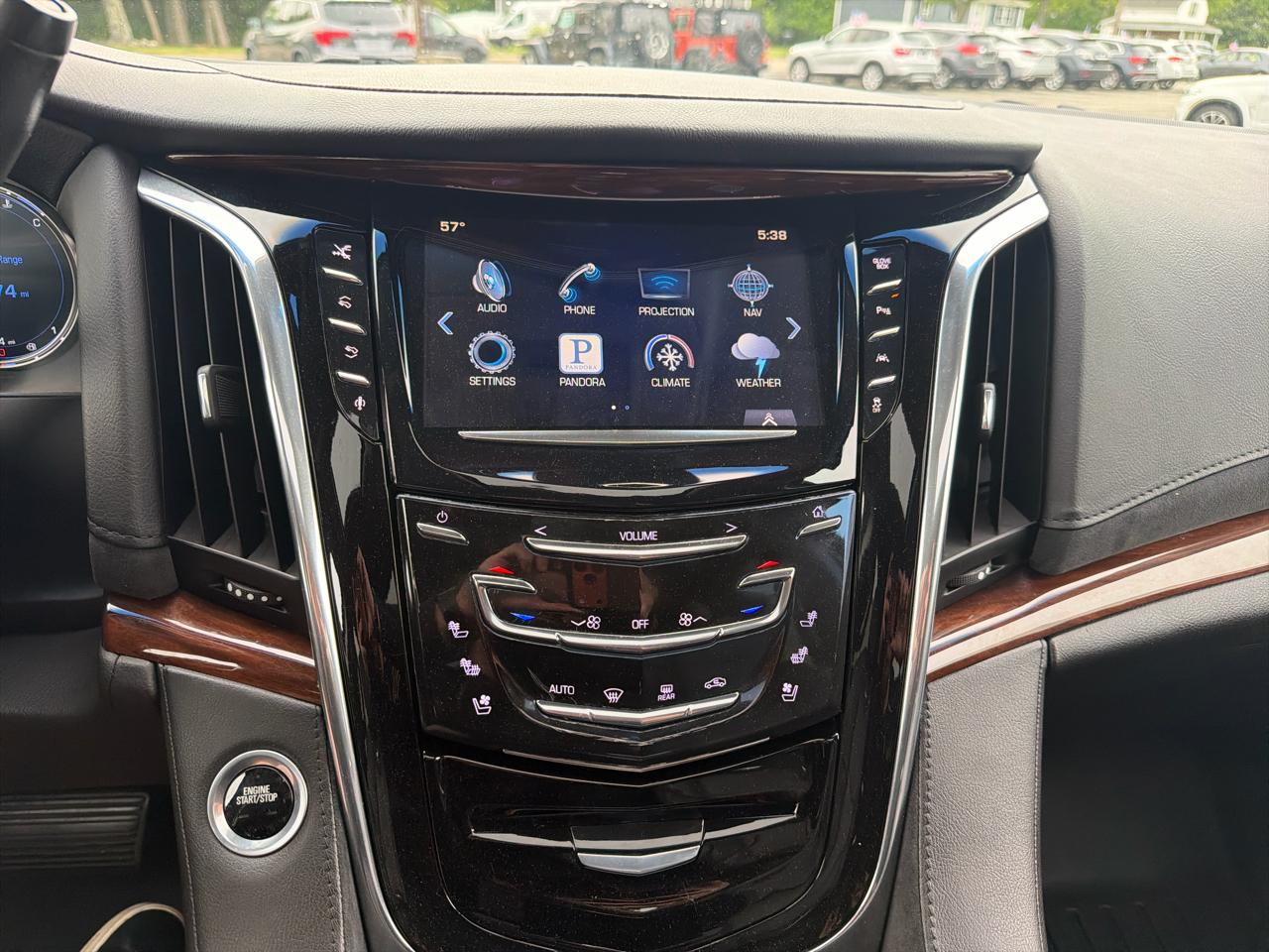 Cadillac Escalade ESV Premium 4WD 2016