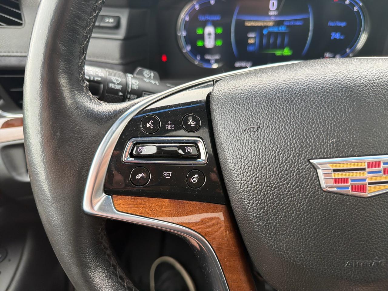 Cadillac Escalade ESV Premium 4WD 2016