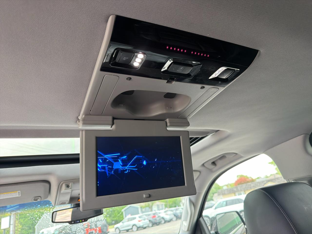 Cadillac Escalade ESV Premium 4WD 2016