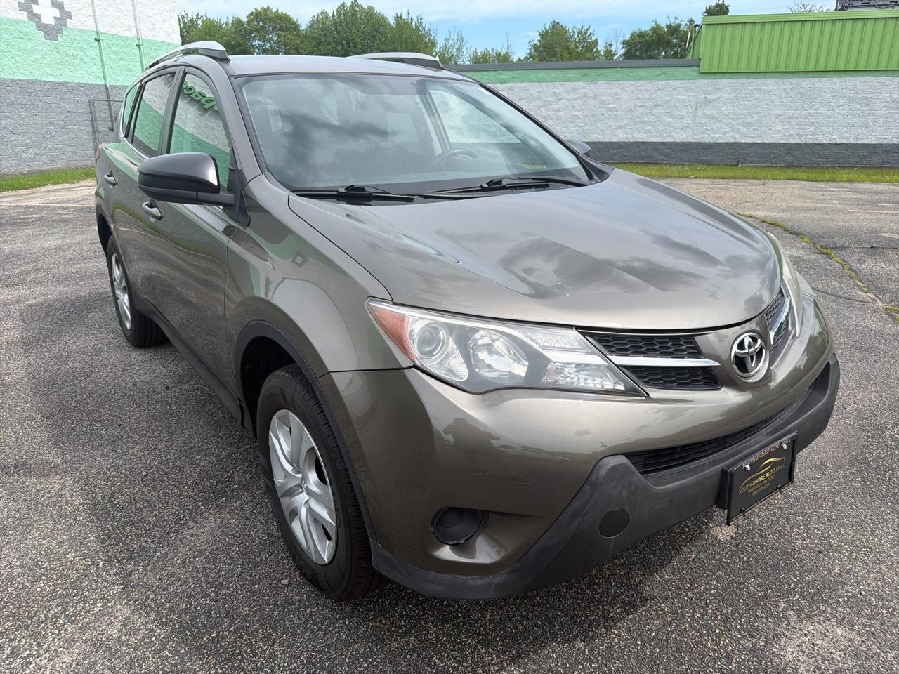 Toyota RAV4 LE AWD 2015