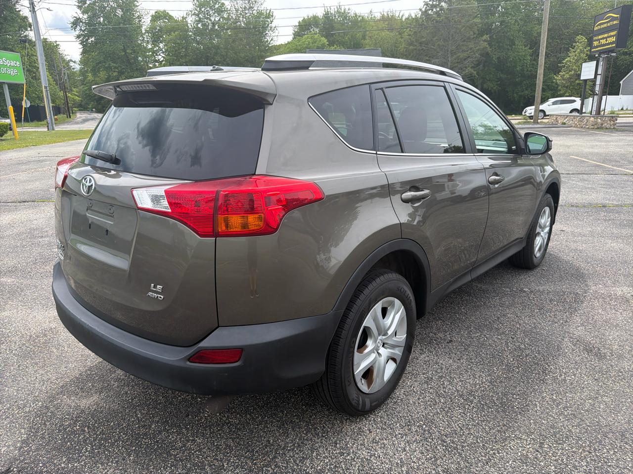Toyota RAV4 LE AWD 2015