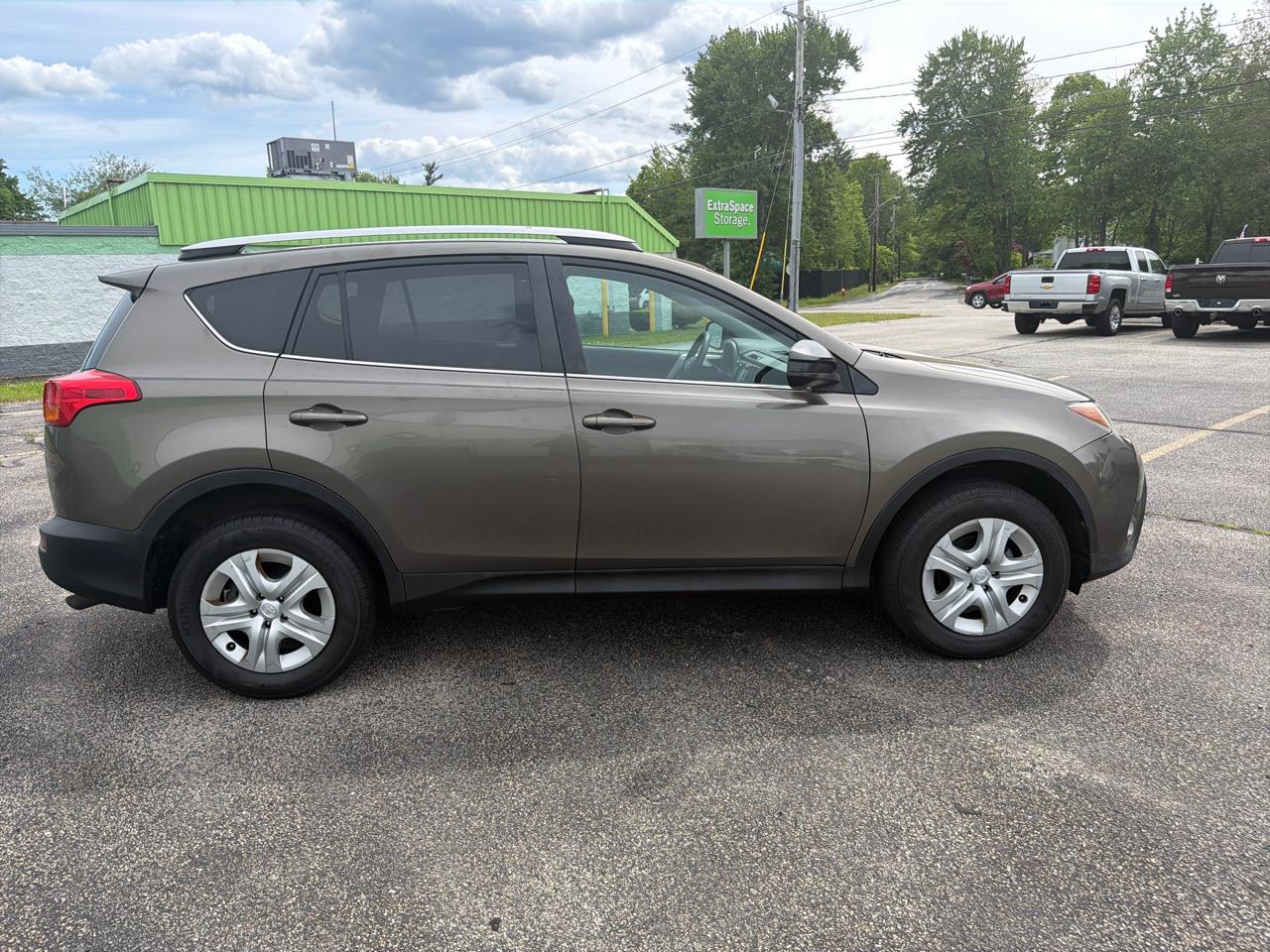 Toyota RAV4 LE AWD 2015