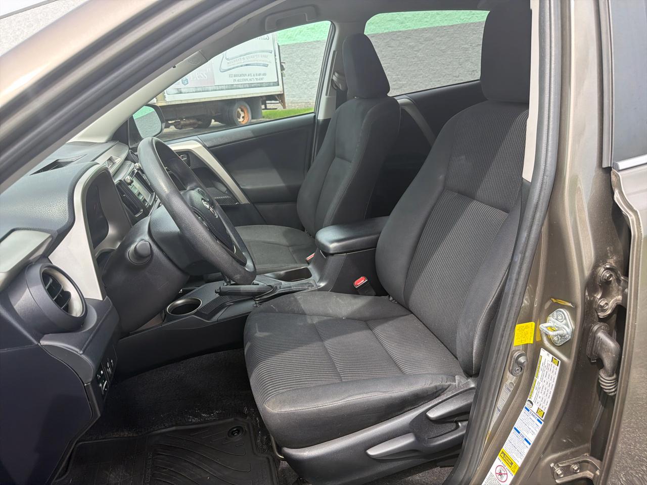 Toyota RAV4 LE AWD 2015
