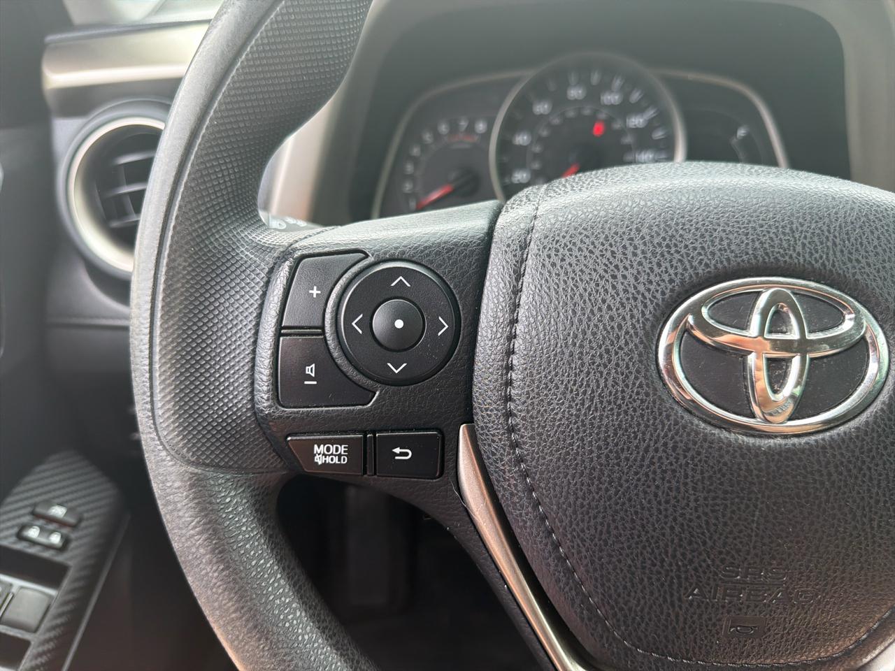 Toyota RAV4 LE AWD 2015