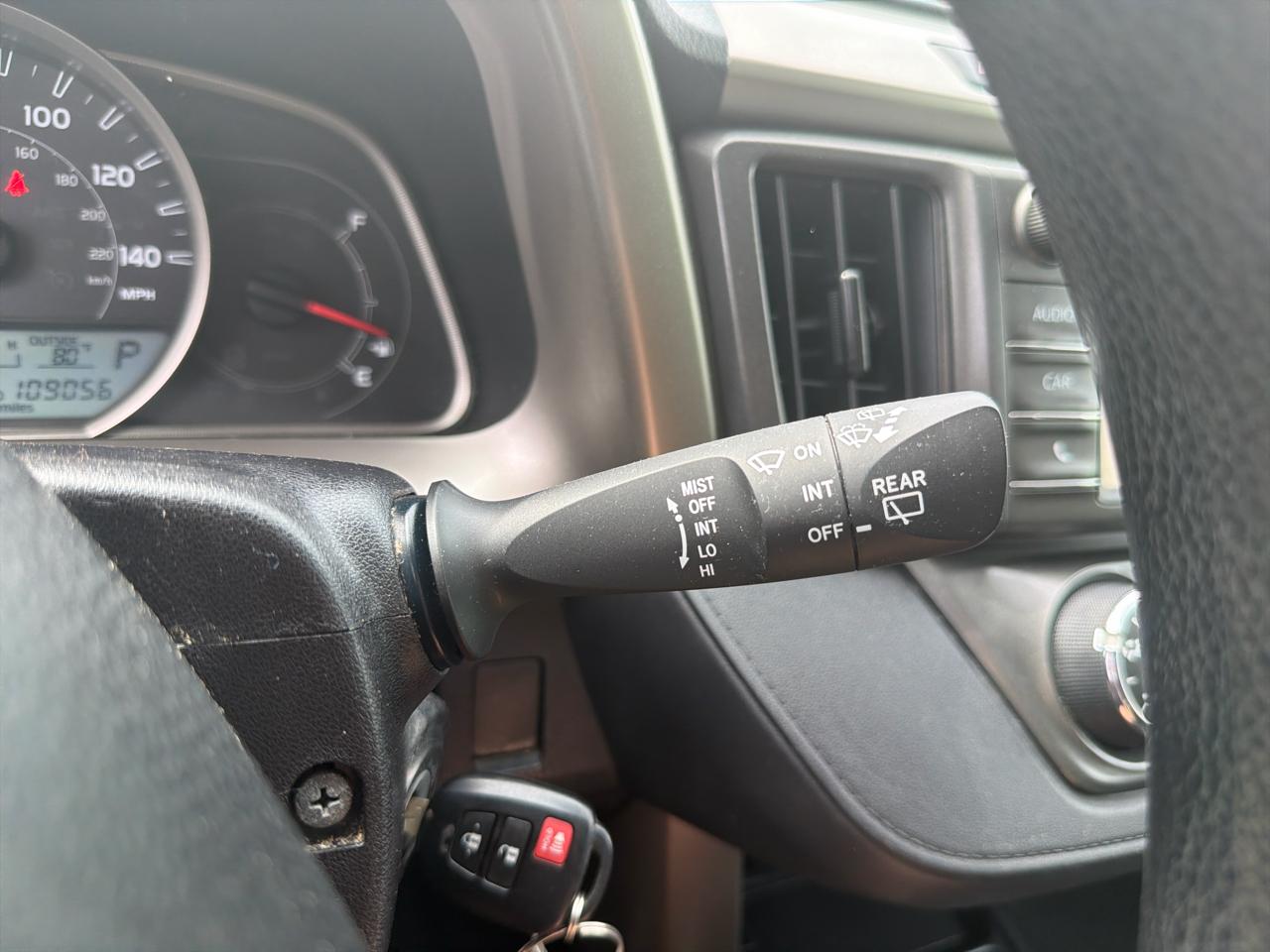 Toyota RAV4 LE AWD 2015