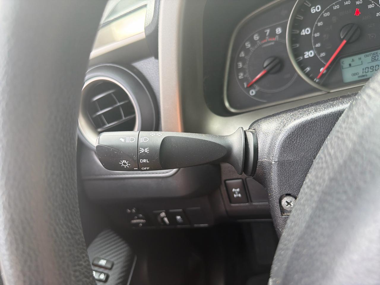 Toyota RAV4 LE AWD 2015