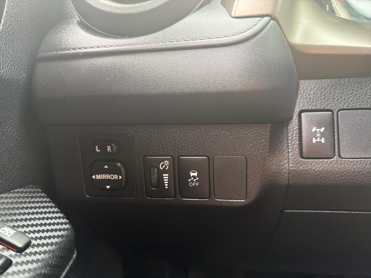 Toyota RAV4 LE AWD 2015