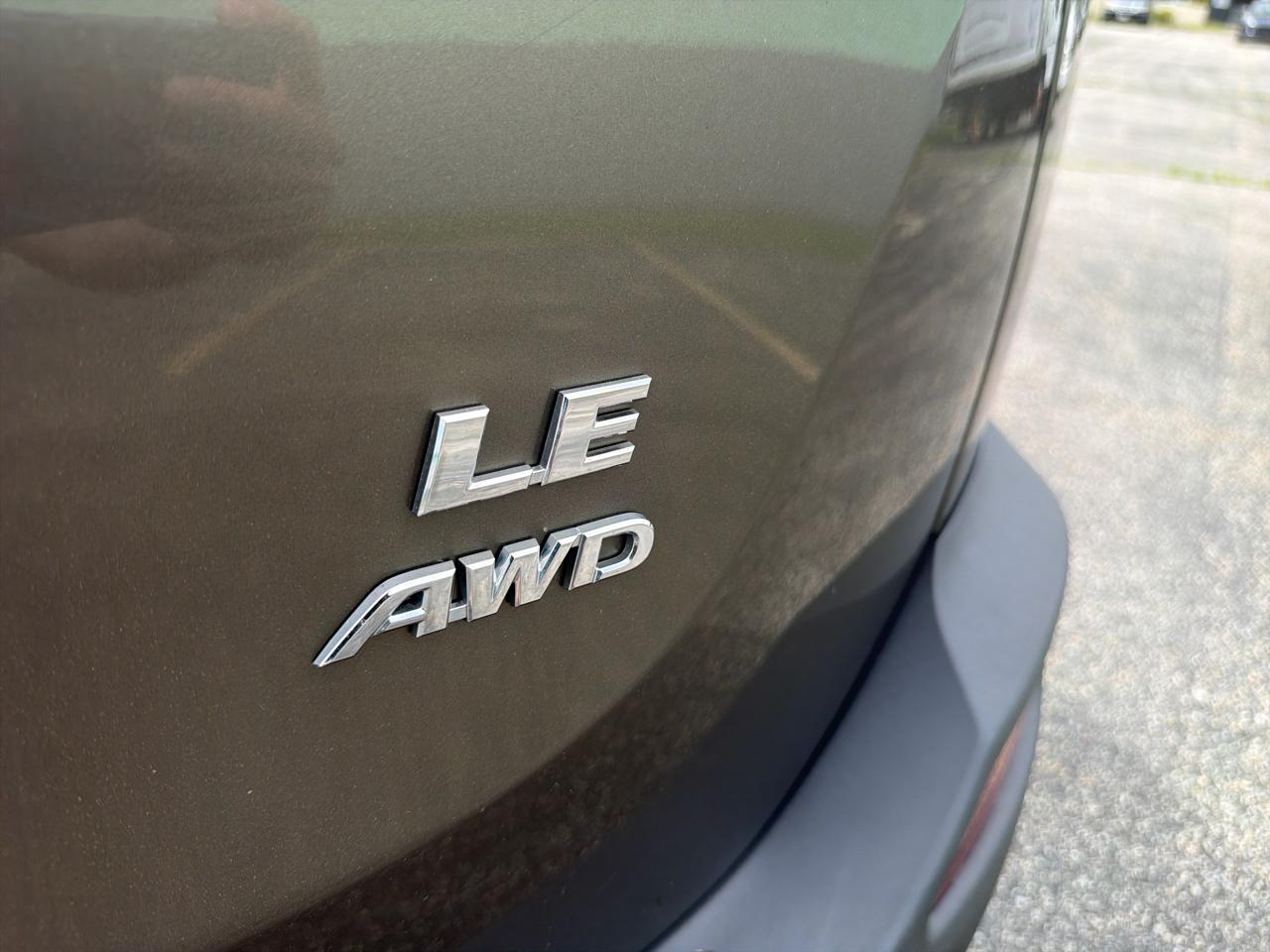 Toyota RAV4 LE AWD 2015