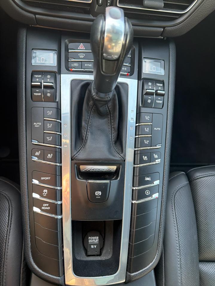 Porsche Macan Base 2019