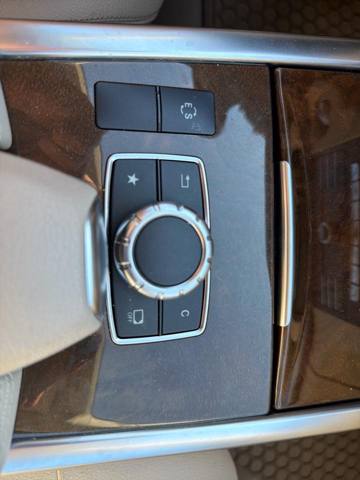 Mercedes-Benz E-Class 4dr Sdn E 350 Luxury 4MATIC 2016