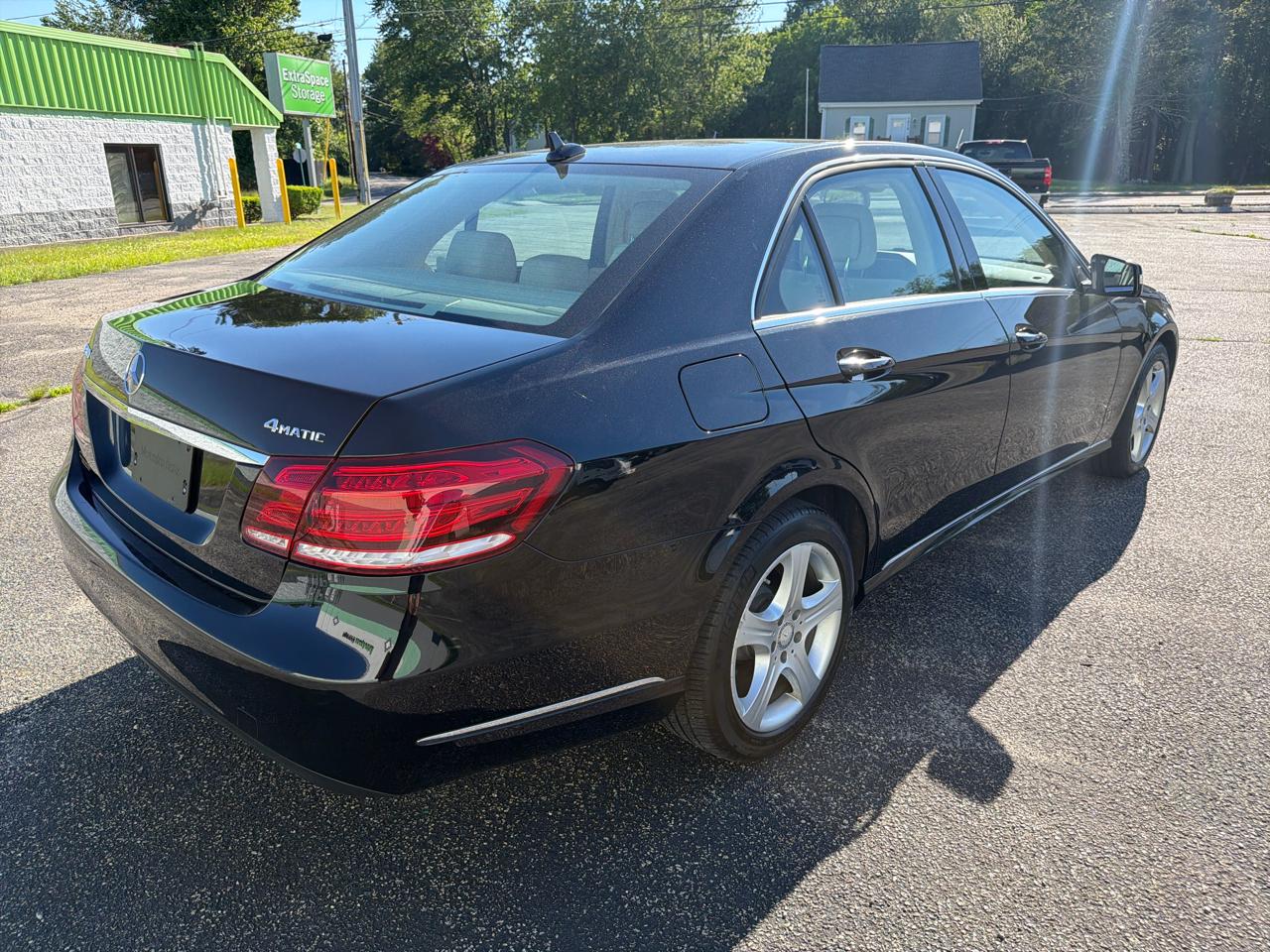 Mercedes-Benz E-Class 4dr Sdn E 350 Luxury 4MATIC 2016
