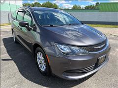 2020 Chrysler Voyager 