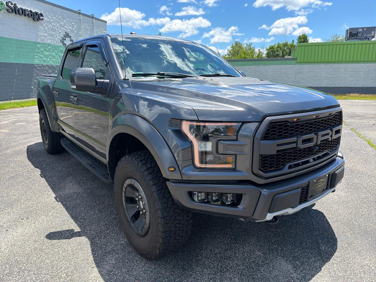 Ford F-150 Raptor SuperCrew 4WD 2017