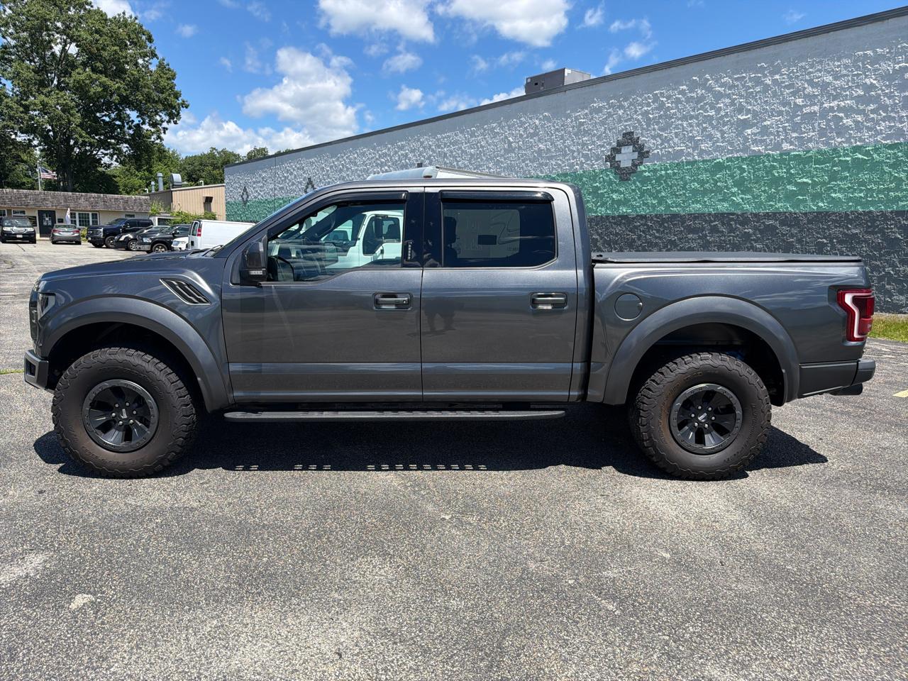 Ford F-150 Raptor SuperCrew 4WD 2017