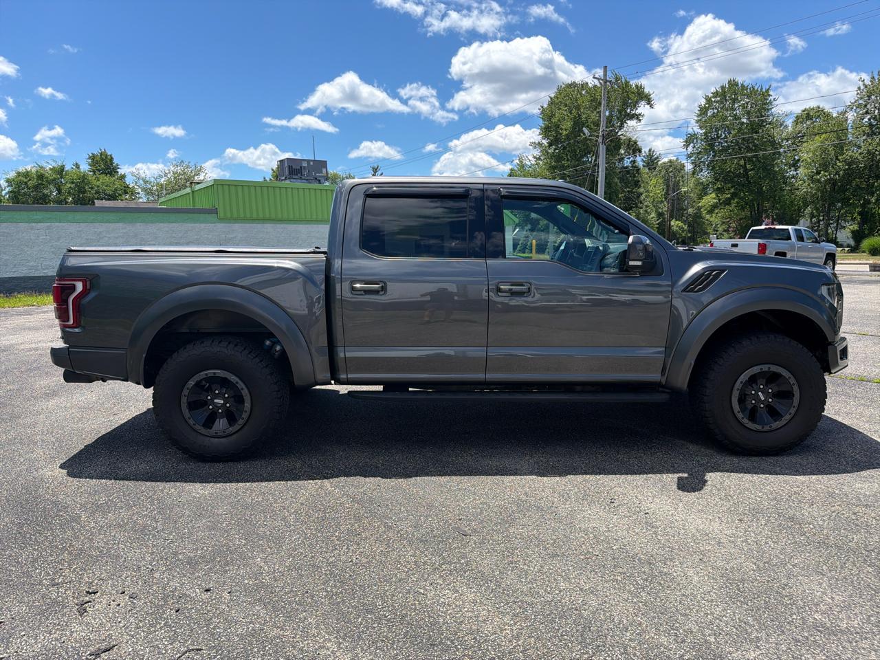 Ford F-150 Raptor SuperCrew 4WD 2017