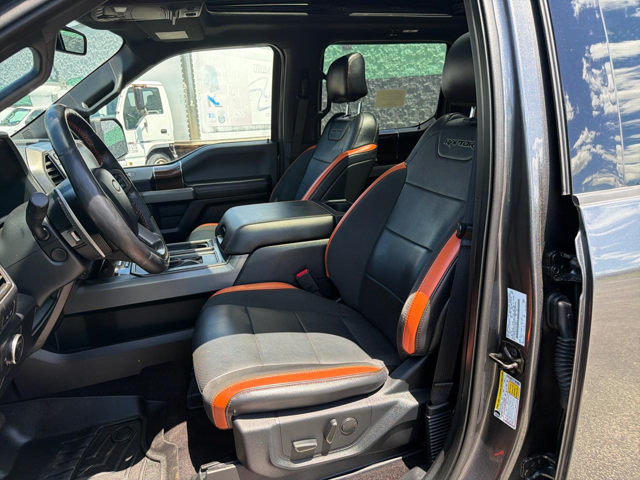 Ford F-150 Raptor SuperCrew 4WD 2017