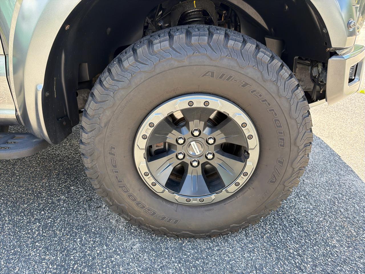 Ford F-150 Raptor SuperCrew 4WD 2017