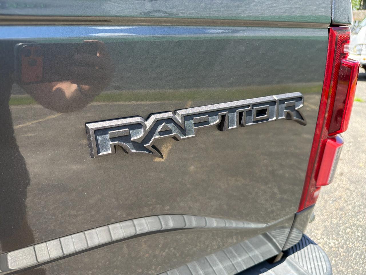 Ford F-150 Raptor SuperCrew 4WD 2017