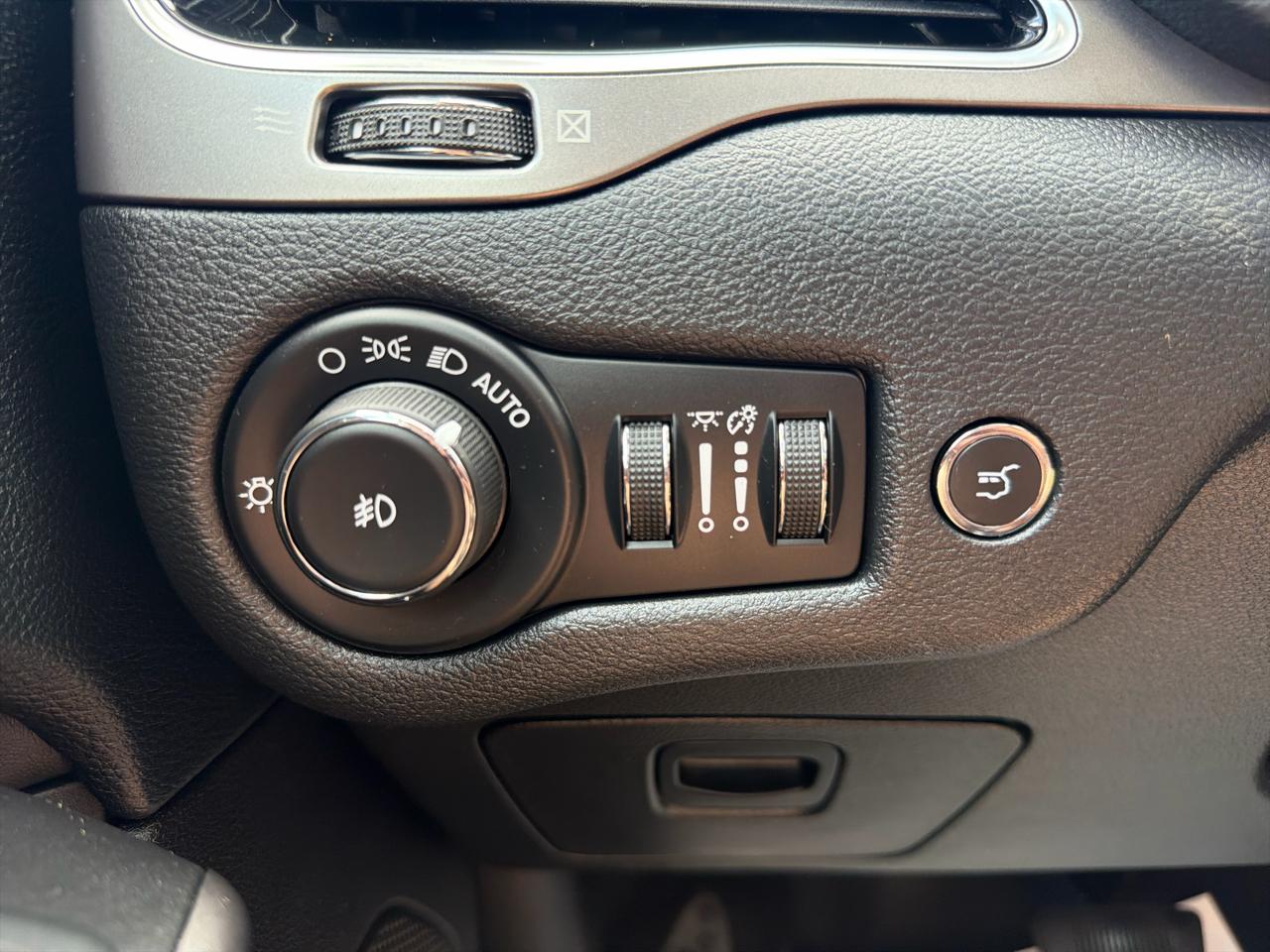 Jeep Cherokee Limited 4WD 2020