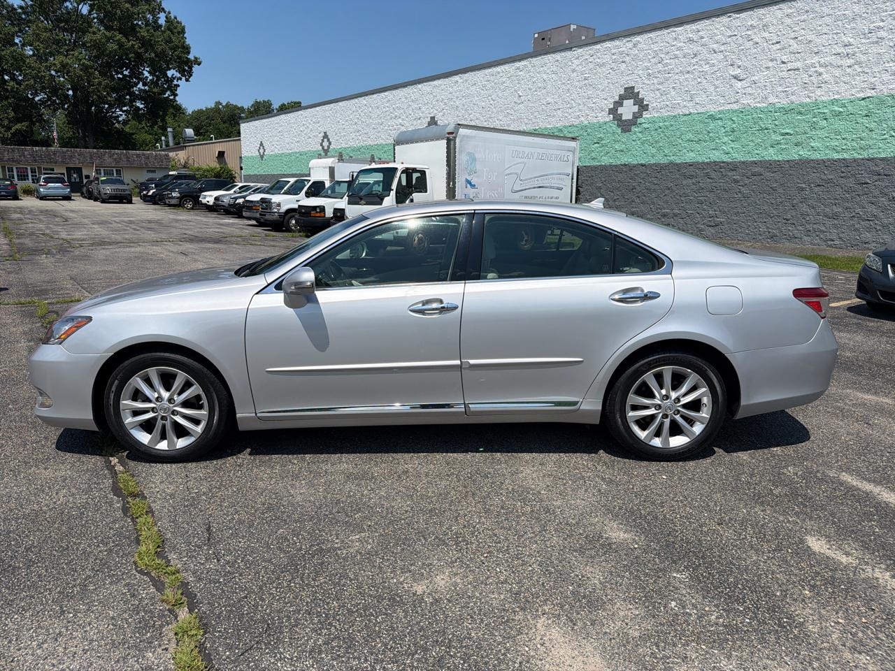 Lexus ES 350 Sedan 2012