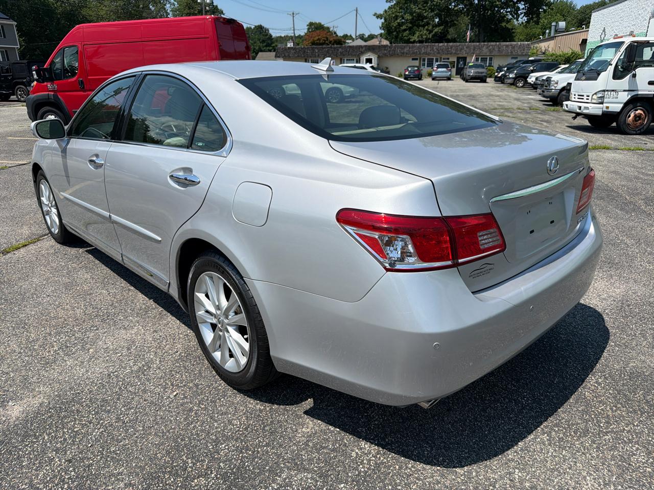 Lexus ES 350 Sedan 2012