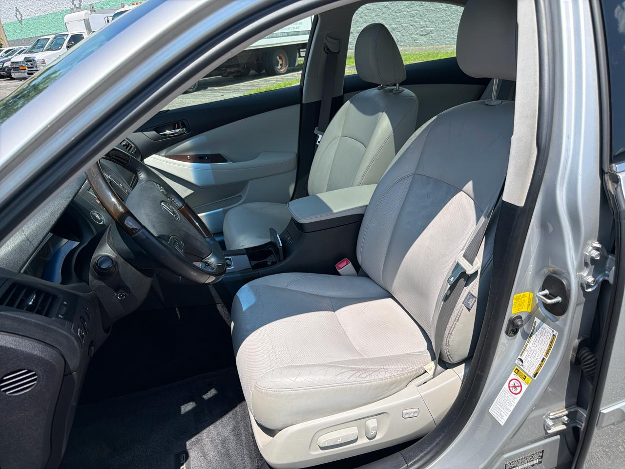 Lexus ES 350 Sedan 2012