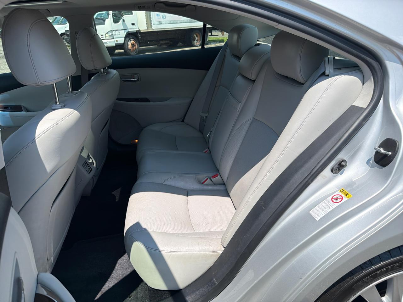 Lexus ES 350 Sedan 2012