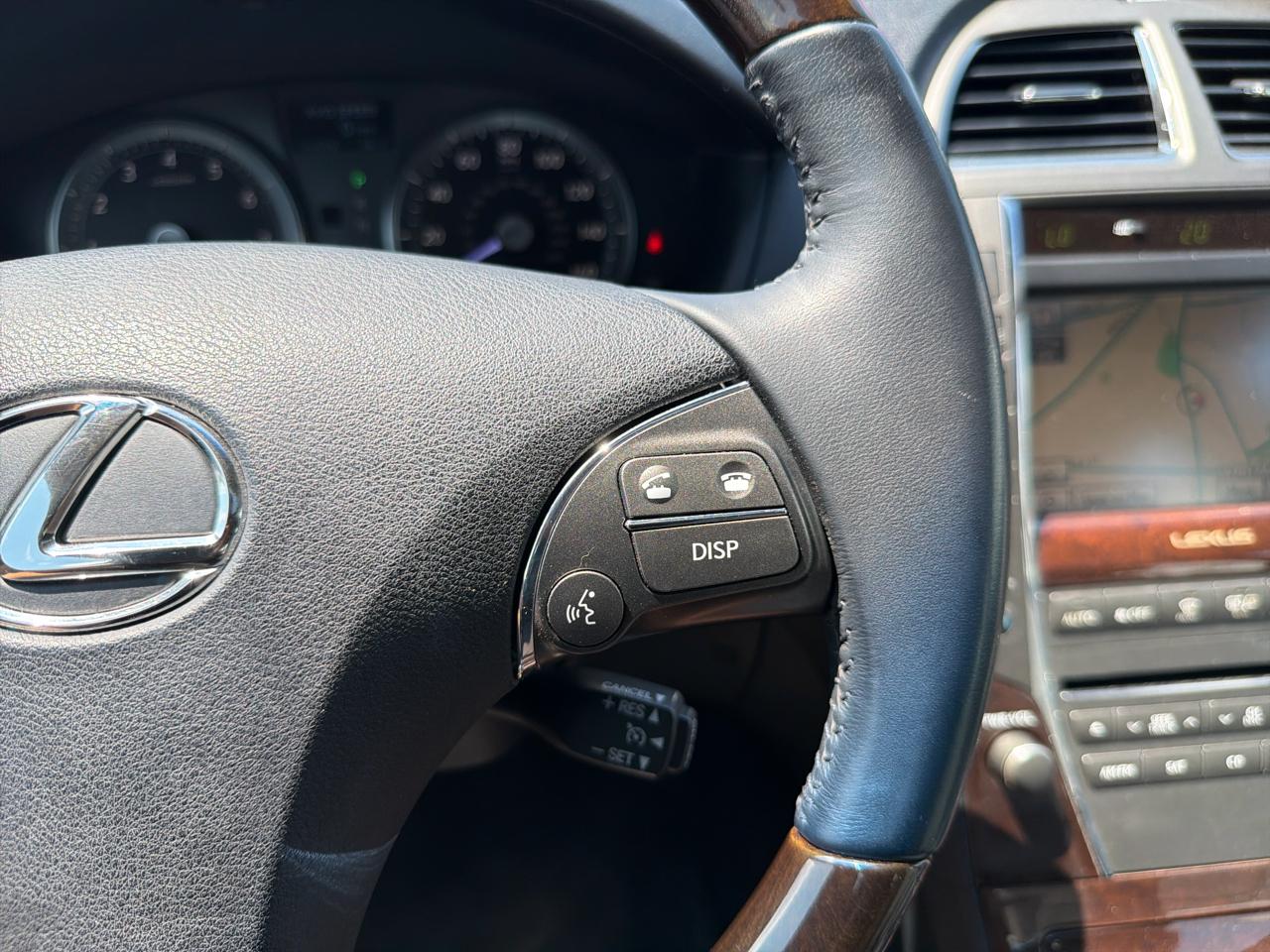 Lexus ES 350 Sedan 2012