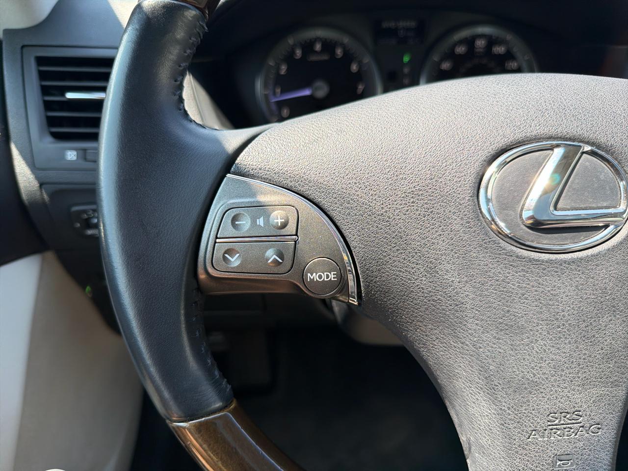 Lexus ES 350 Sedan 2012