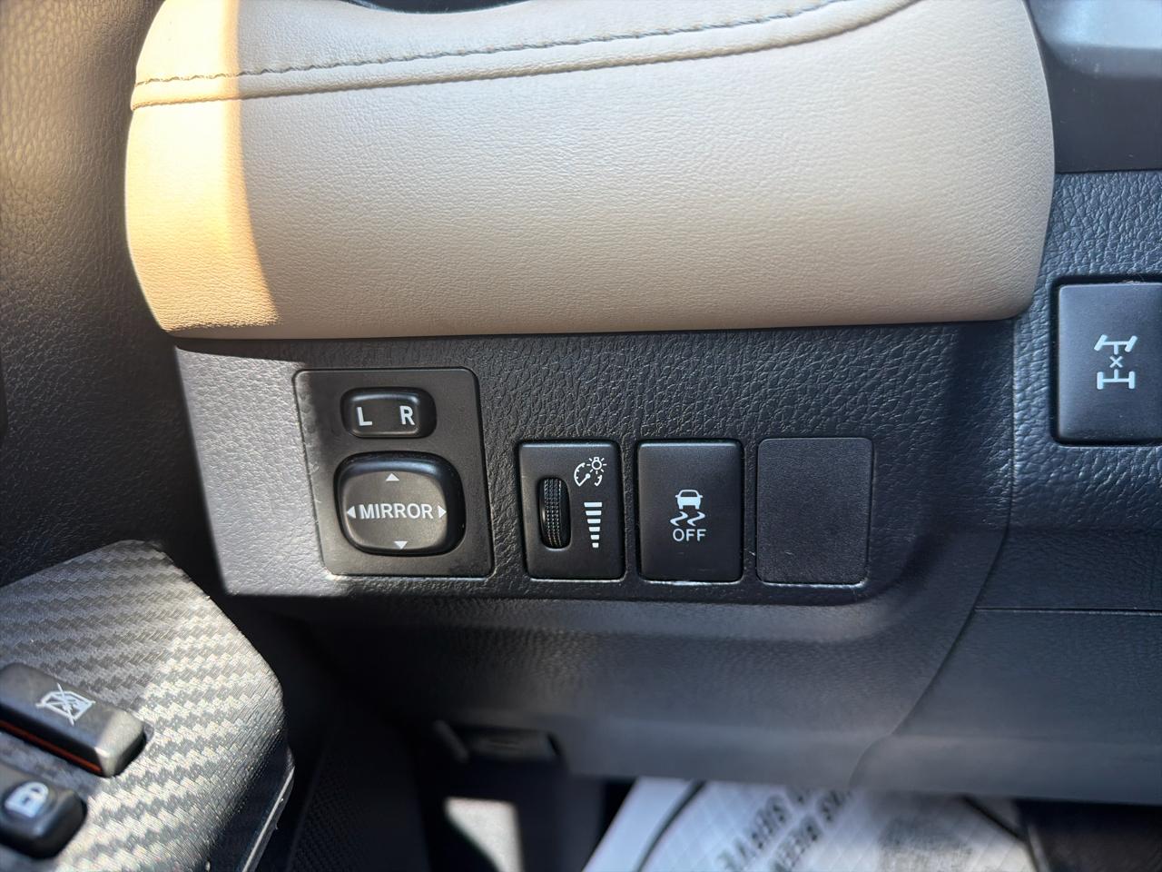 Toyota RAV4 Limited AWD 2013
