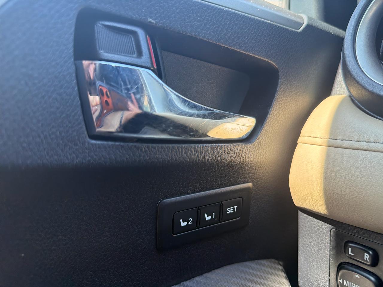 Toyota RAV4 Limited AWD 2013