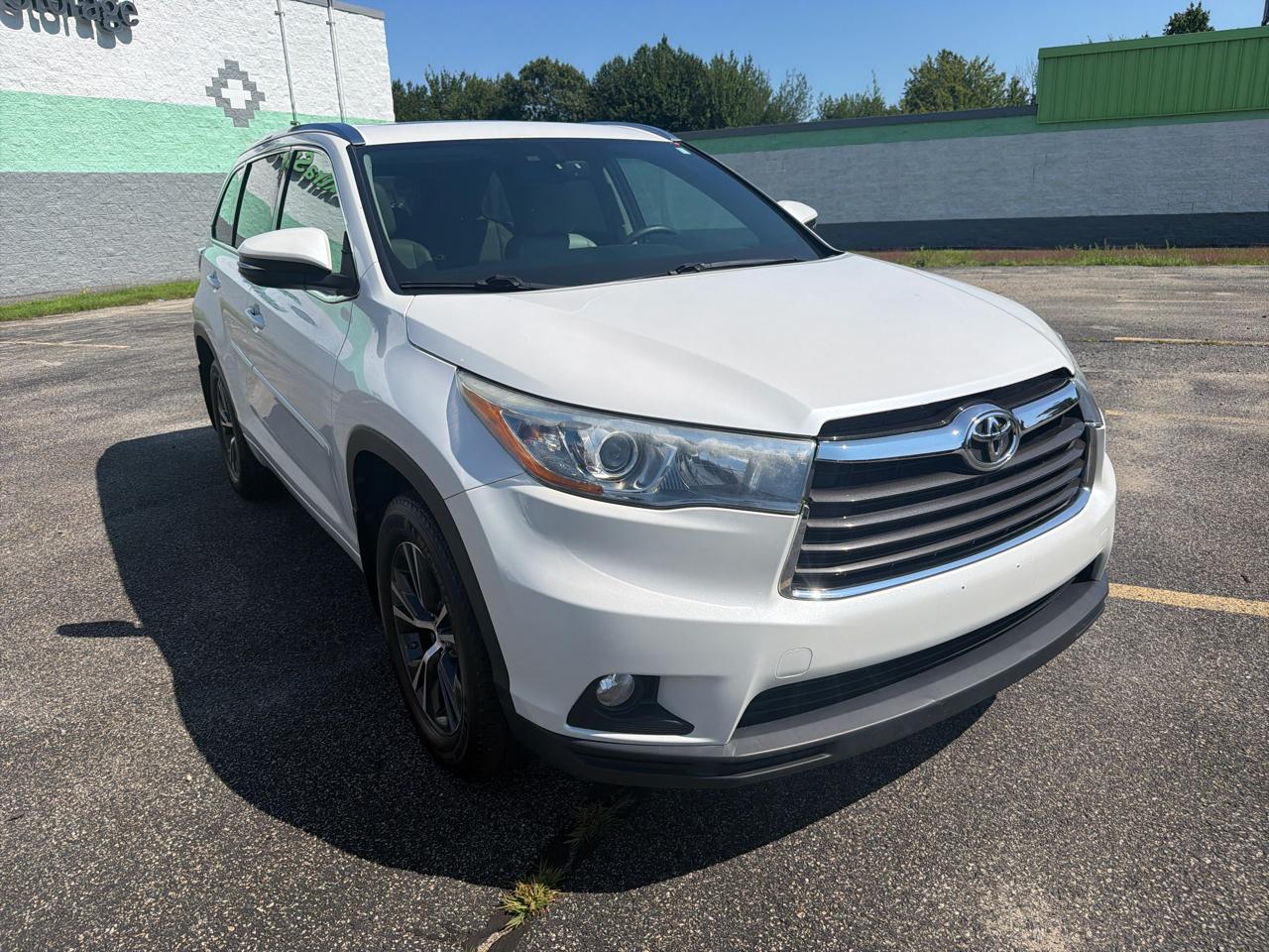 Toyota Highlander XLE AWD V6 2016