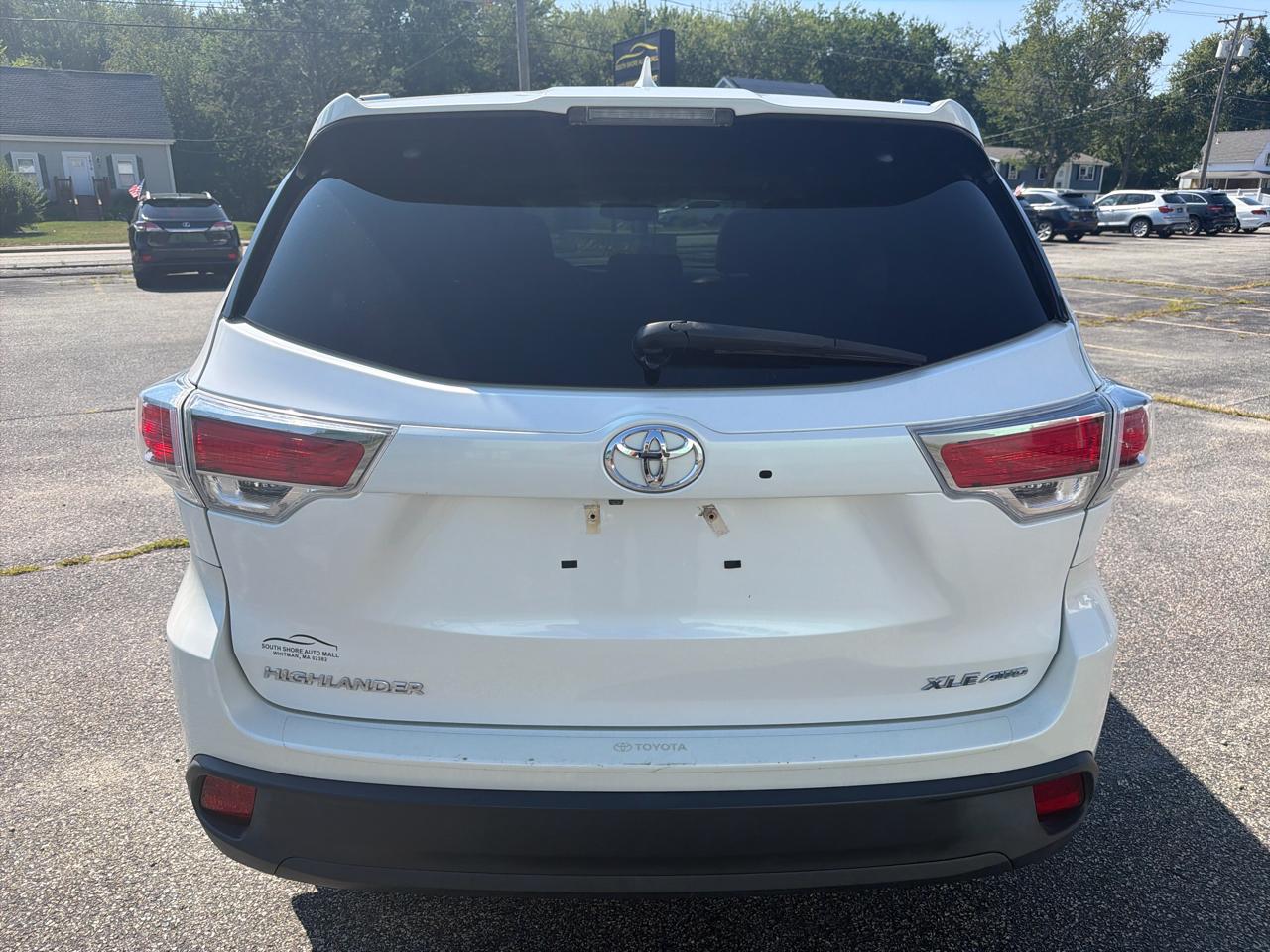 Toyota Highlander XLE AWD V6 2016