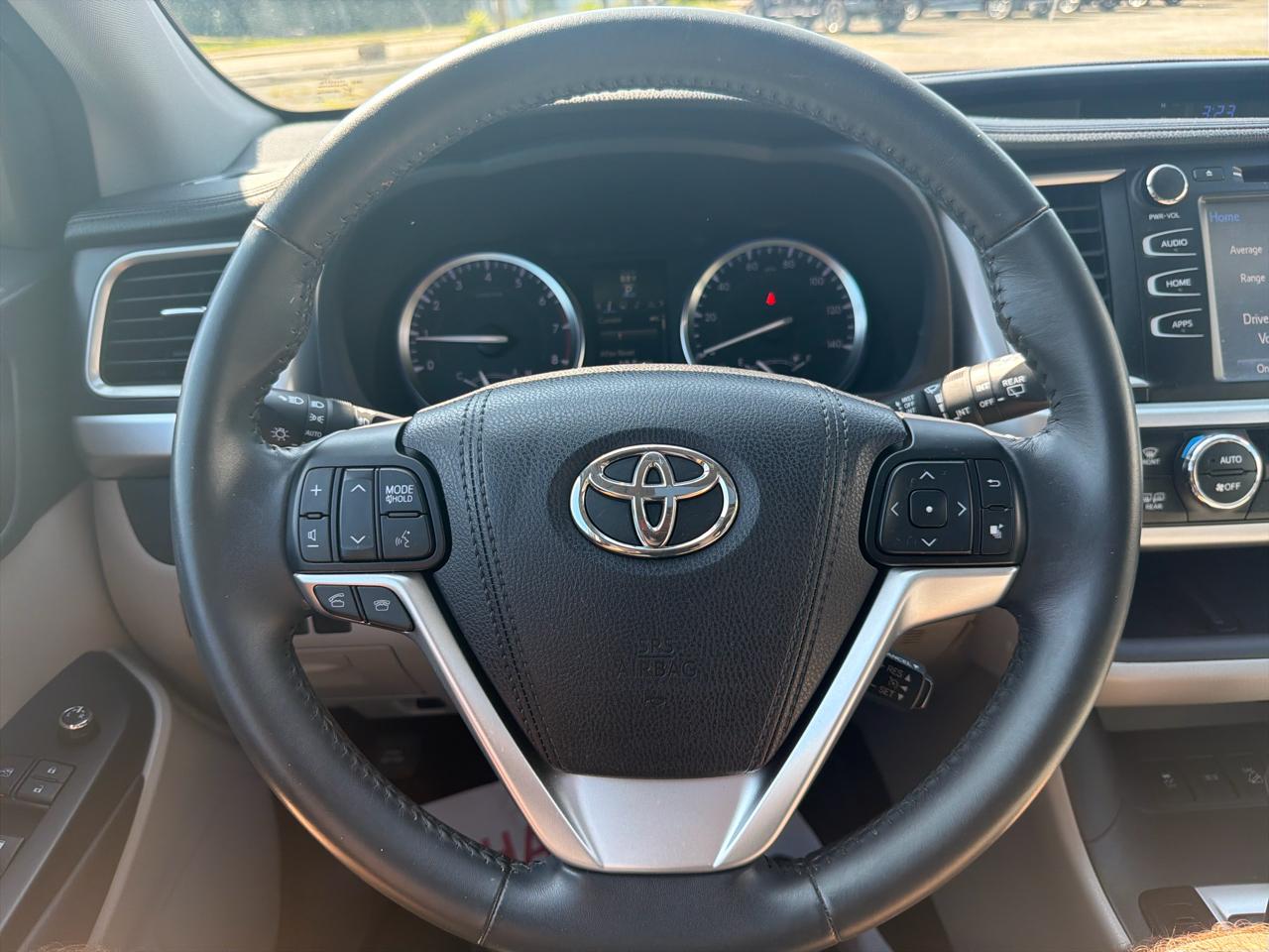 Toyota Highlander XLE AWD V6 2016