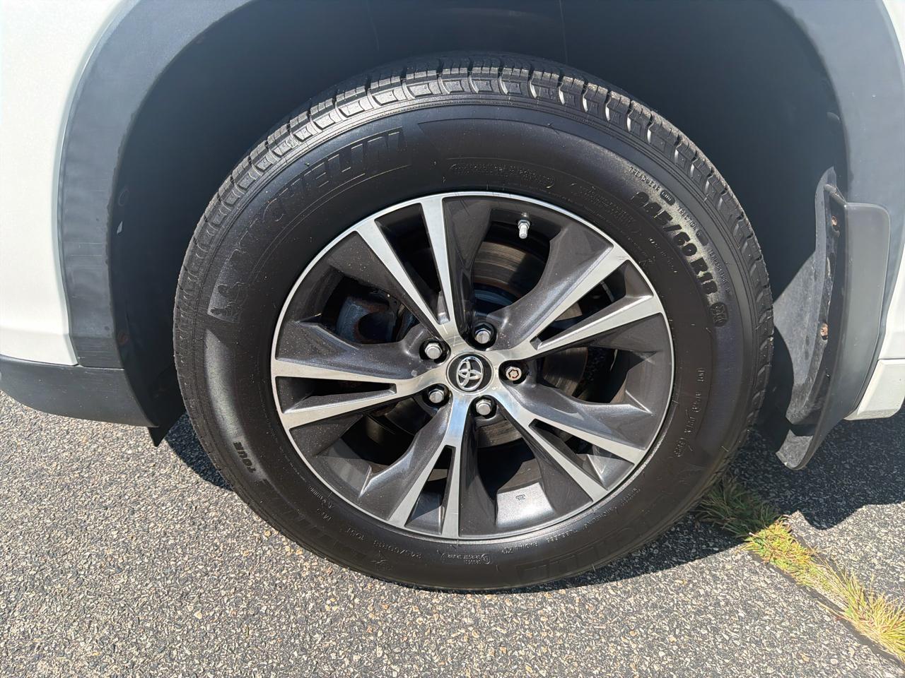 Toyota Highlander XLE AWD V6 2016