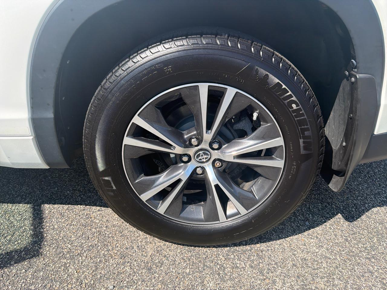 Toyota Highlander XLE AWD V6 2016