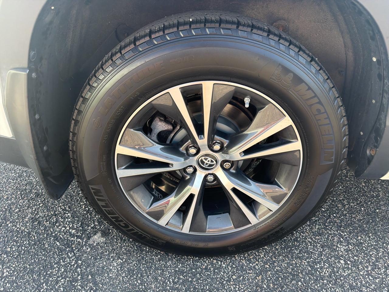 Toyota Highlander XLE AWD V6 2016