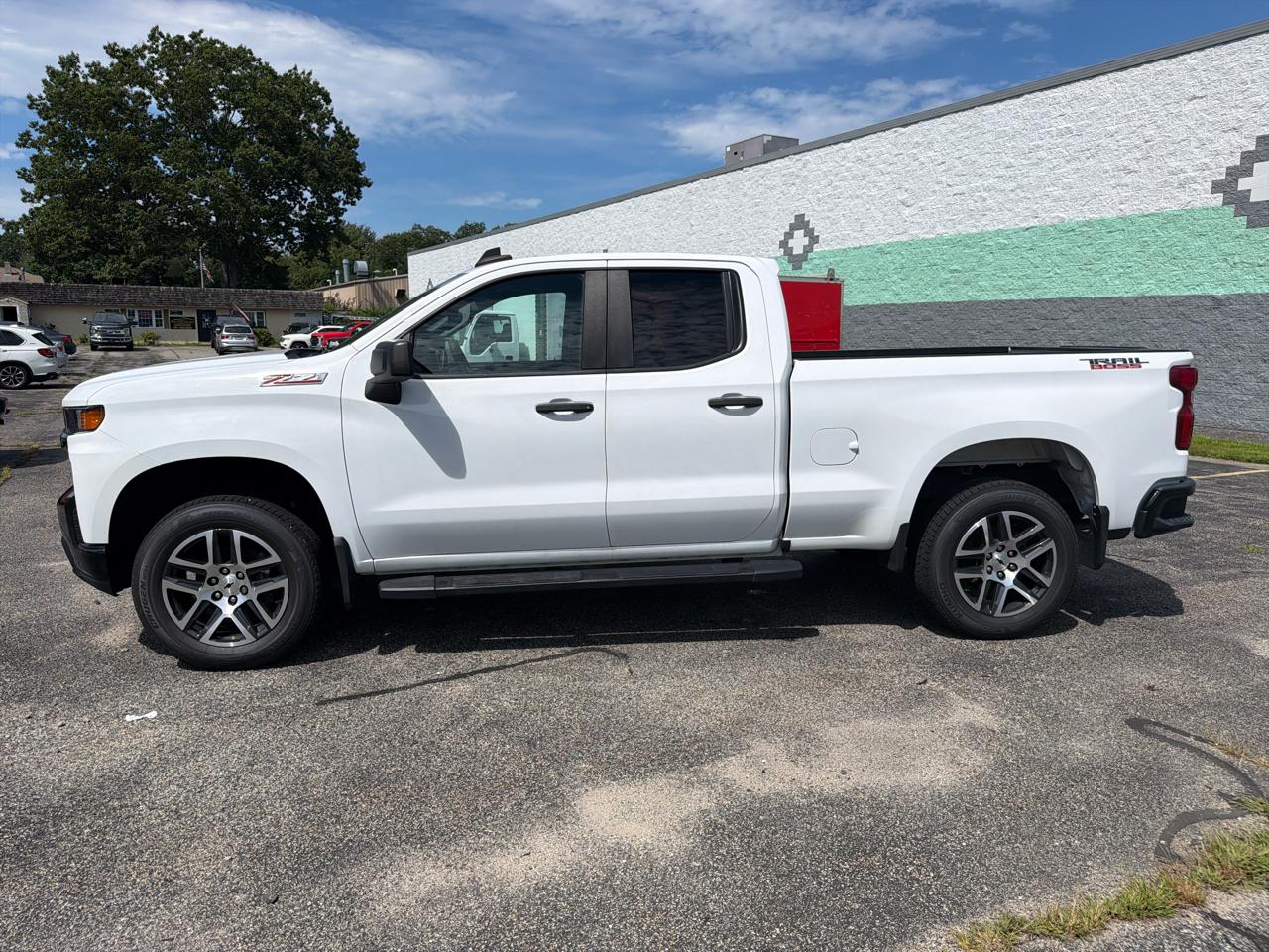 Chevrolet Silverado 1500 Custom Trail Boss Double Cab 4WD 2019