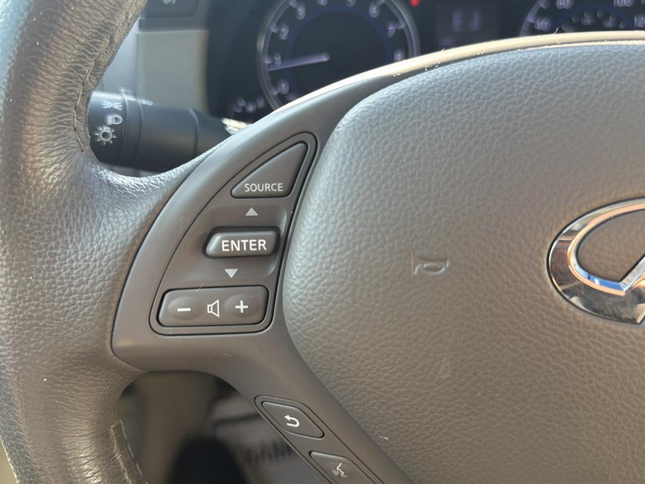 Infiniti G Sedan G37x AWD 2011