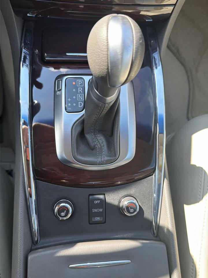 Infiniti G Sedan G37x AWD 2011