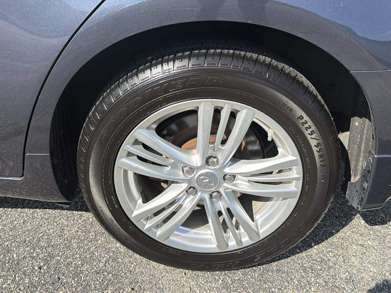 Infiniti G Sedan G37x AWD 2011