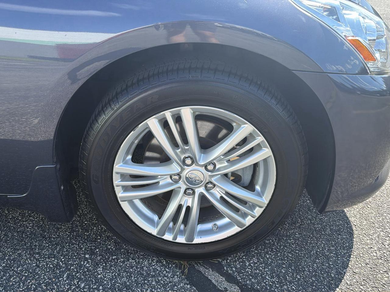 Infiniti G Sedan G37x AWD 2011