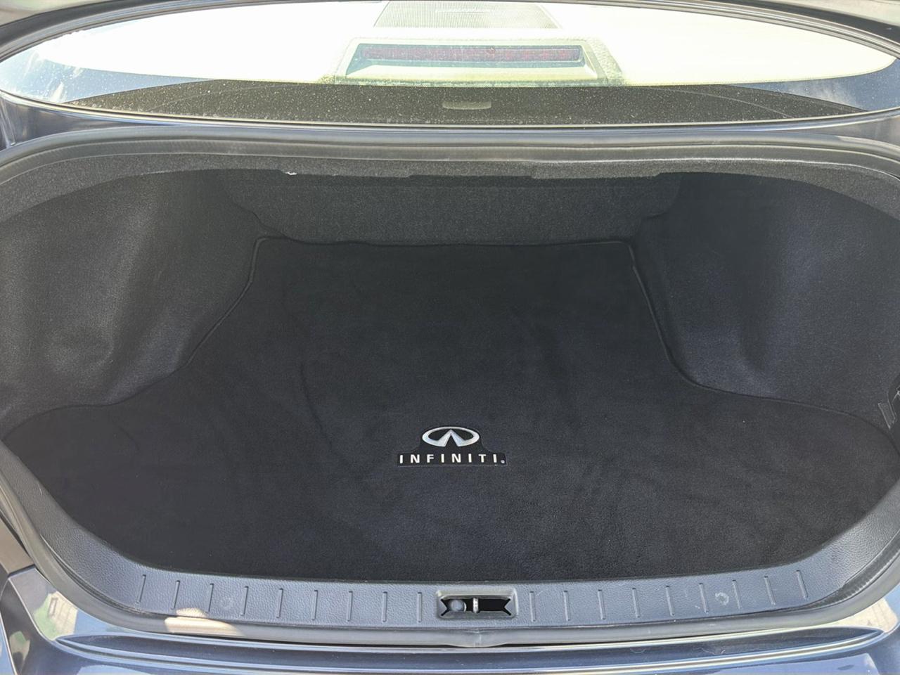 Infiniti G Sedan G37x AWD 2011
