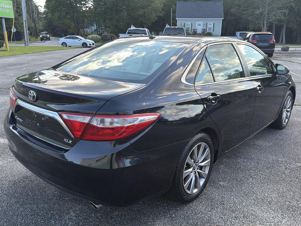 Toyota Camry XLE 2016