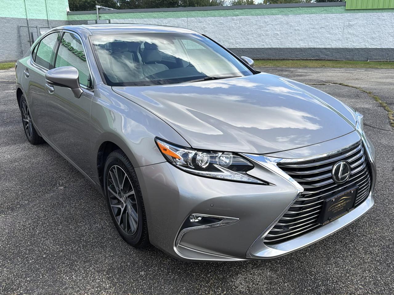 Lexus ES 350 Sedan 2017