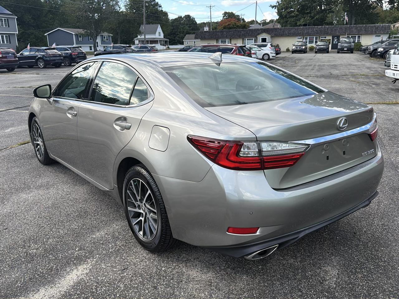 Lexus ES 350 Sedan 2017