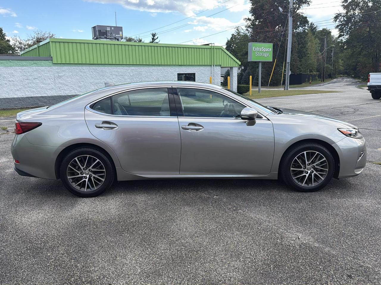 Lexus ES 350 Sedan 2017